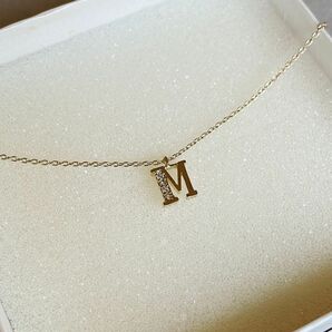 イニシャル M ローマ字 英文字 ダイヤモンドネックレス ゴールド14K Dior ティファニー CD Christian