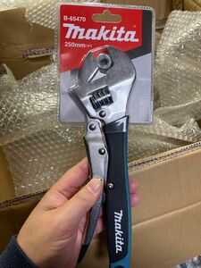 マキタ　ロック付き　モンキー makita