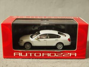 ニッサン ティアナ (J31) ホワイトパール Autorozza 1/43 AR43005