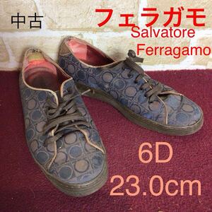 【売り切り!送料無料!】A-370 Salvatore Ferragamo!レザー×キャンバススニーカー! ガンチーニ柄!6D 23.0cm位!ブラウン!ネイビー!中古!