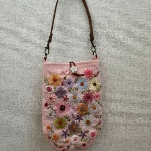ミニトートバッグ　☆リネン（麻）ピンク　たくさんの花の手刺繍☆ハンドメイド 