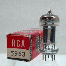 5963 (ECC82)コンピュータグレード高信頼管 RCA真空管 元箱入り(箱痛み・印字消え有)_画像1