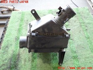 2UPJ-14952560]ハイラックスサーフ(VZN185W)エアクリーナーボックス 中古