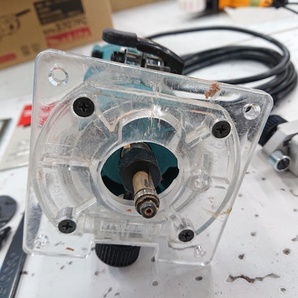 【中古現状品】MAKITA マキタ 3707FC 電子トリマの画像4