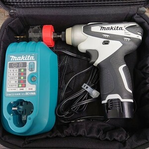 【中古現状品】MAKITA　マキタ　TD090D　10.8V　充電式インパクトドライバ　バッテリー×1　充電器　付属