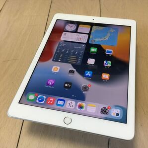 期間限定 19日迄! 549)Apple iPad 第5世代 WiFi 32GB シルバー 9.7インチ Retina A9/2GB/32GB MP2G2J/A（140549）