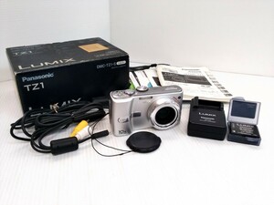 パナソニック　LUMIX　デジカメ　DMC-TZ1　シルバー　充電器　DE-A25　箱入り　説明書有り　ジャンク　中古品　現状渡し