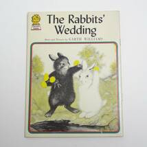 【英語】しろいうさぎとくろいうさぎ★ガース・ウイリアムズ★The Rabbits' Wedding★Garth Williams★洋書絵本［A］_画像1