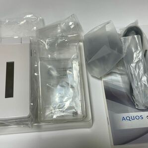 SoftBank AQUOSケータイ4 A205SH ホワイト ほぼ新品未使用 【送料込み】の画像5