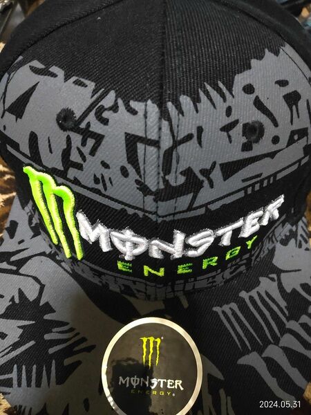 MONSTER ENERGY ストレート キャップ 新品未使用！！