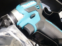 【35703】◆電動工具 makita/マキタ 充電式インパクトドライバ 18V TD173DRGX ブルー バッテリー2個 充電器 ケース 未使用◆_画像3