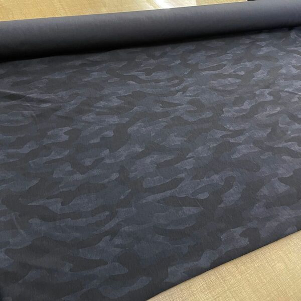 迷彩プリントハイテンションニット ブラック 144cm巾×1m カモフラ柄