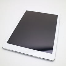 超美品 iPad Air Wi-Fi 64GB シルバー 即日発送 タブレットApple MD790J/A 本体 あすつく 土日祝発送OK_画像1