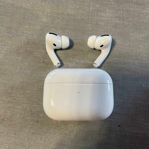 AirPods Pro MWP22J A