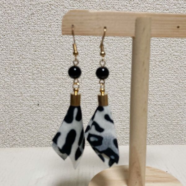 ハンドメイドピアス