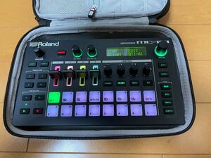 Roland MC-101