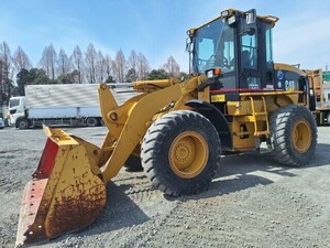 2005式　CAT　924G　Wheel Loaderー バケット容量 1.9 稼動hours　3,688h　A/C キャビンincluded