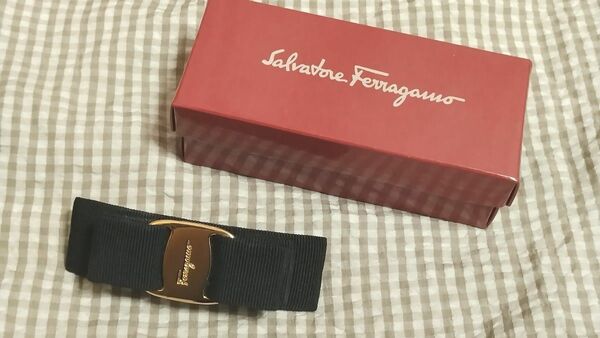 Ferragamo フェラガモ バレッタ リボン