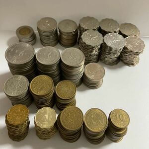  Hong Kong dollar large amount old coin old coin ( Hong Kong dollar 490 dollar and more, 2.5KG, 370 sheets and more ). summarize 10 dollar 5 dollar 2 dollar 1 dollar etc. 