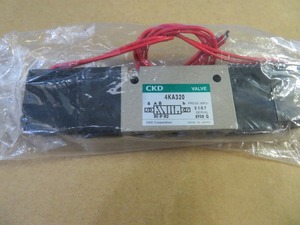 CKD(株)　セレックスバルブ　パイロット式 4KA320　新古品　　Y-622　