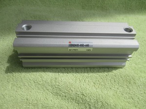 SMC シリンダ　CDQ2A32-85D-A93　※新古品　　V-154