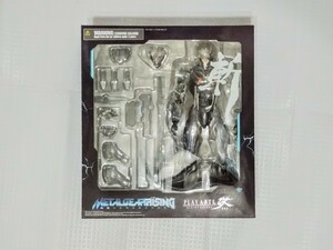 【未使用】メタルギアソリッド 雷電 フィギュア PLAY ARTS改 METAL GEAR RISING REVENGEANCE メタソリ MGS