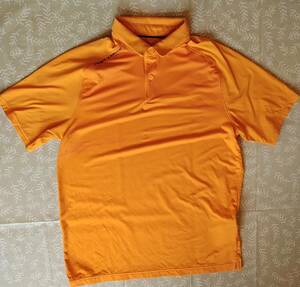 アンダーアーマー　半袖シャツ　サイズＭ　ヒートギア（酷暑対策ウエア）超ストレッチ　やや光沢オレンジ色　しなやか　速乾超薄手生地