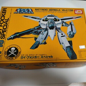 イマイ マクロス VF-1Sガウォークバルキリー ロイ・フォッカースペシャル 1/72 プラモデル