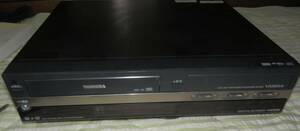 * Toshiba RD-W301,VHS,HDD,DVD магнитофон (HDD 300GB) HDMI мощность есть, дистанционный пульт SE-R0212