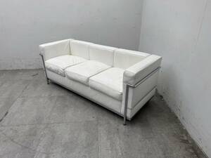 T5216☆展示美品☆IDC大塚家具☆LC2☆グラン・コンフォール☆ル・コルビュジェ☆白革☆3PSOFA