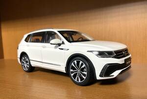 ミニカー 1/18 フォルクスワーゲン VW ティグアン L TIGUAN L 2022 美品