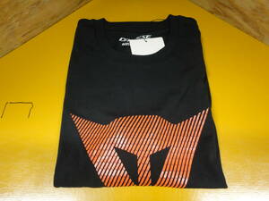 DAINESE T-SHIRT LOGO ダイネーゼ T-シャツ ロゴ 628 BLACK/FLUO-RED 品番1896883 Mサイズ