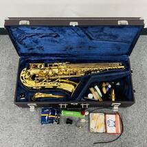 M227-Z14-279 YAMAHA ヤマハ YAS-62 023000 ALTO SAXOPHONE アルトサックス 彫刻入り ハードケース付き 金管楽器 楽器 ②_画像1