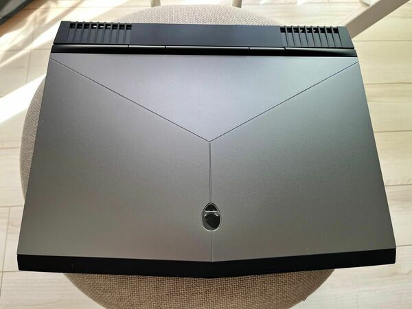 DellのゲーミングノートPC Alienware 13 R3