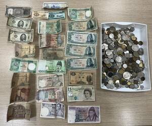 #20696A foreign sen coin out . note coin gross weight 2kg and more . summarize ( China,ejipto, Thai, Korea, America etc. ) less selection another long-term keeping goods 