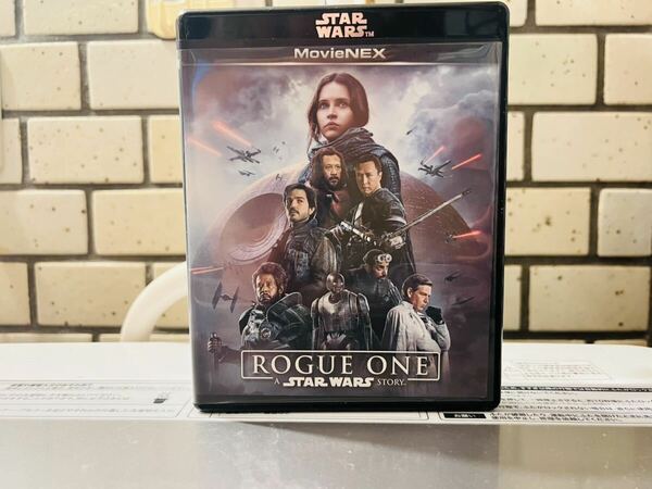 お買い得スターウォーズ、ローグワンDVD中古美品