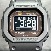 新品 CASIO カシオ G-SHOCK ジーショック G-SQUAD ジースクワッド DW-H5600-1 腕時計 タフソーラー デジタル センサー モバイルリンク_画像3