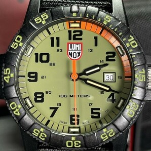 新品 LUMINOX ルミノックス XS.0337 Leatherback SEA Turtle Giant タートルジャイアント 腕時計 クオーツ ミリタリー カーキ カレンダーの画像3