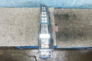 ヴォクシー DBA-ZRR80G 右 テール ランプ ライト 81551-28560 ＬＥＤ KOITO 28-232 [ZNo:06003591] 165583