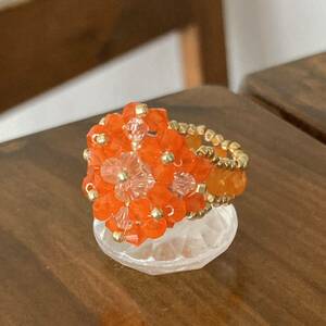 Art hand Auction Größe 17-19 Perlenring, Handgefertigt, Ring im Hortensien-Stil, Orange, Accessoires für Damen, Ring, Perlen, Glas