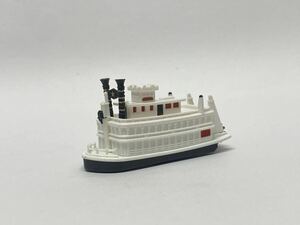 希少　トミカ　ディズニー　蒸気船マークトウェイン号　東京ディズニーランド