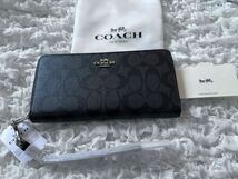 4 新品 COACH コーチ 長財布 シグネチャー ラウンドファスナー C4452_画像1