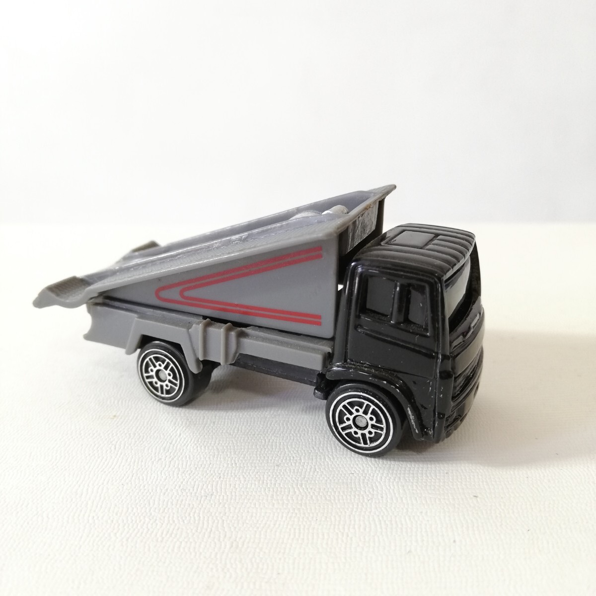 1/64 マイスト 牽引車 ①