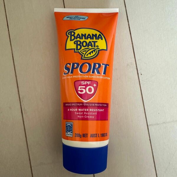 日焼け対策　BANANA BOAT　SPF50+クリーム　新品未使用