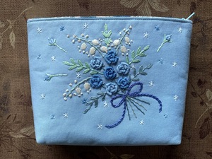  hand made, hand embroidery,[ blue rose . bell orchid. bouquet. fastener attaching pouch ] 2