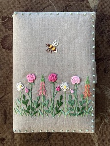  hand made, hand embroidery,[ molasses bee . flower garden., card 18 sheets,. medicine notebook,.. notebook, storage case ]