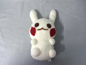 ポケモンセンター限定　冬のかくれんぼ　ピカチュウゆきだるま　ぬいぐるみ　縦：約23cm　白　葉っぱ　小枝　ポケットモンスター　2017年