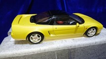1/18 HONDA NSX TYPE R NA1 Indy Yellow Pearl Autoart 73297 オートアート ホンダ NSX タイプR 1992 インディイエローパール_画像5