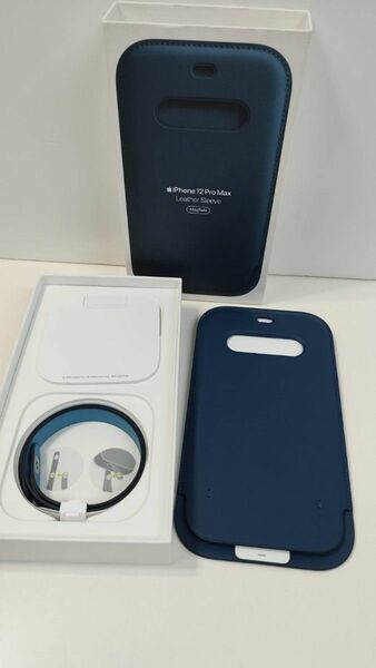 【未使用】iPhone 12 ProMax レザースリープ MagSafe対応 MHYH3FE/A