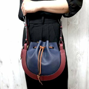 極美品 LOEWE ロエベ ホースシュー アナグラム ショルダーバッグ バッグ レザー ネイビー×ボルドー 71408の画像1